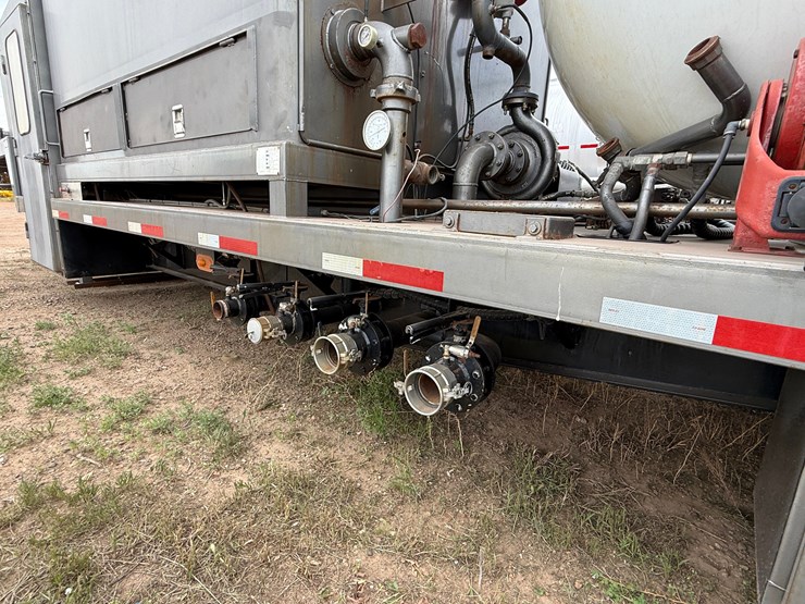 2012-john-deere-6068hf485-image-50