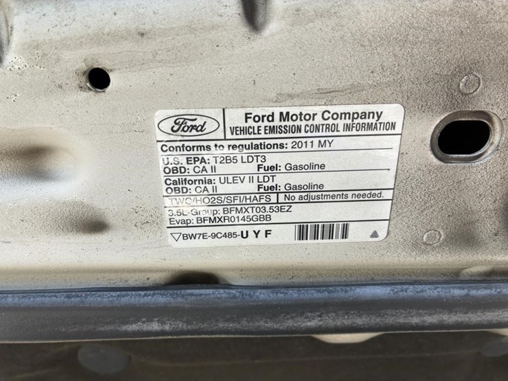 2011-ford-explorer-xlt-image-9