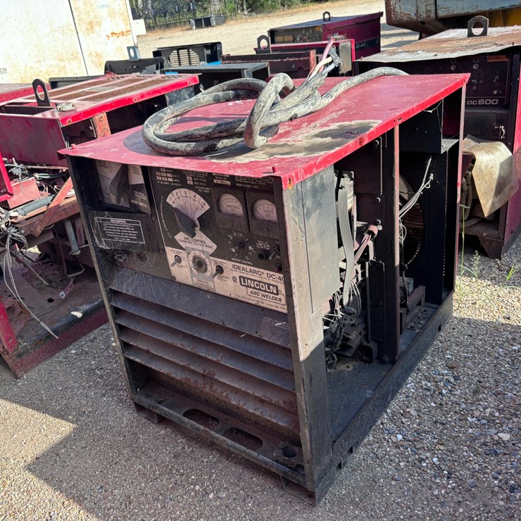 #39066 • LINCOLN ELECTRIC DC-600 WELDER | FOR PARTS/REPAIRS