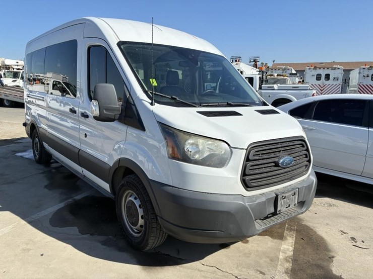 2018-ford-transit-image-2