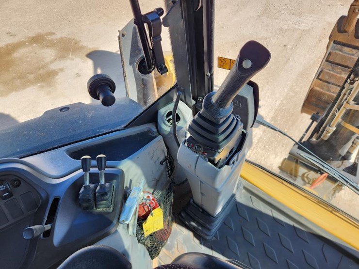 volvo-bl70b-image-34