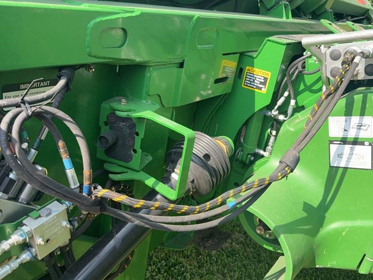 2018-john-deere-12-image-27