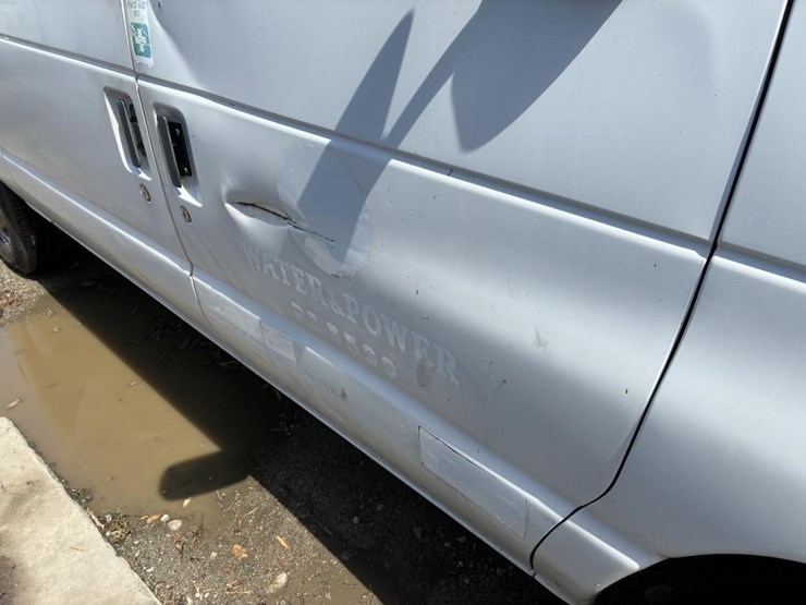2001-ford-e350-image-7