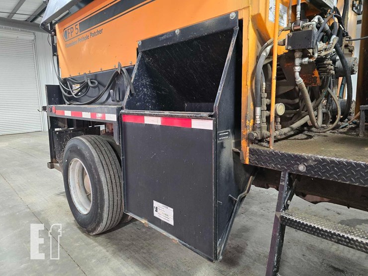 2008-gmc-topkick-c8500-image-20