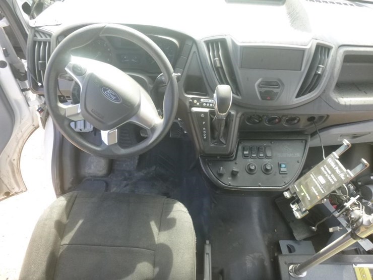 2019-ford-transit-image-8