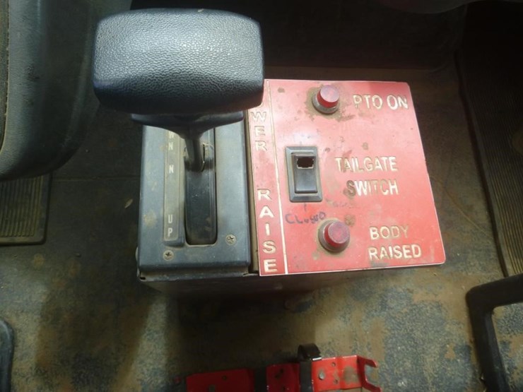 2013-international-durastar-4300-image-5