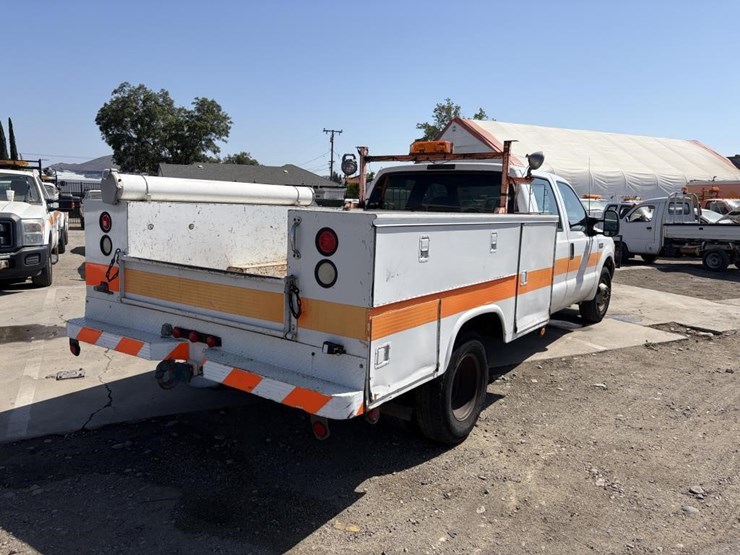 2002-ford-f350-image-3