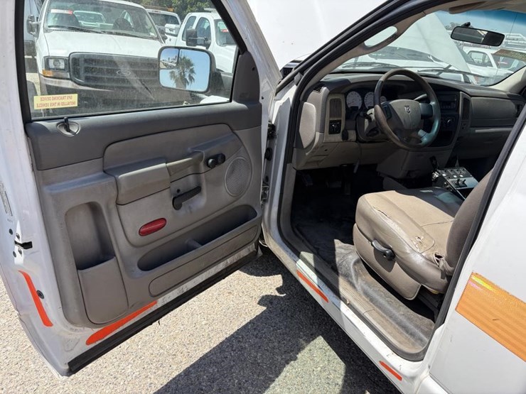 2002-dodge-ram-2500-image-11