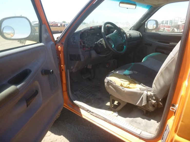 1999-dodge-2500-image-8