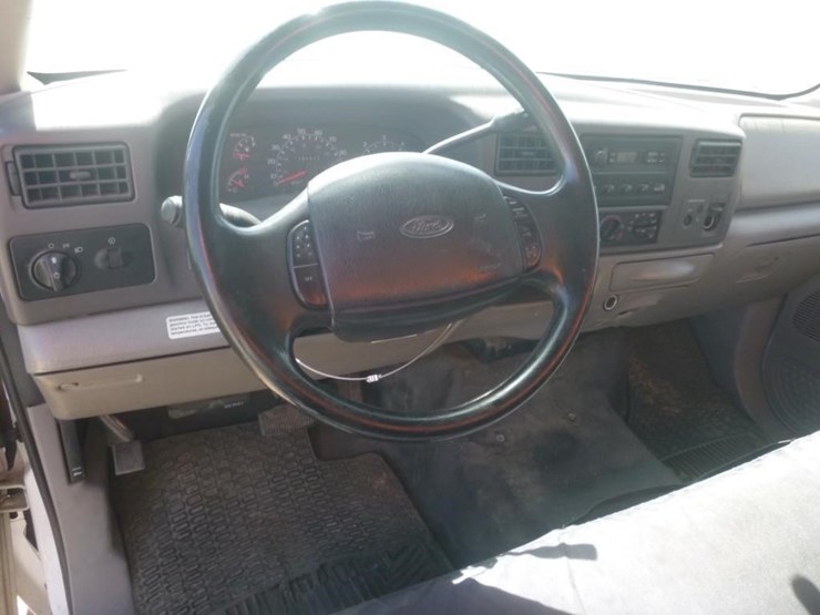 2001-ford-f450-image-18