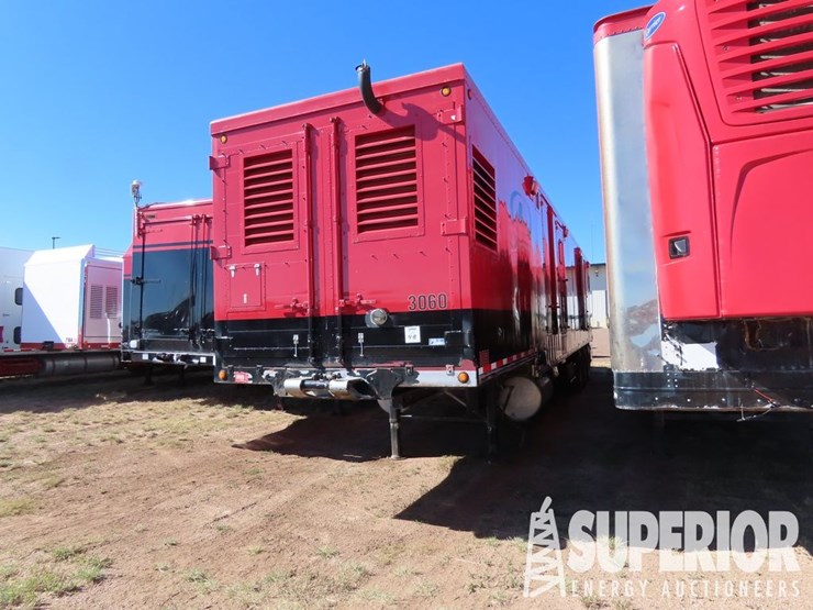 2009-van-truck-body-enclosed-lube-trailer-image-13