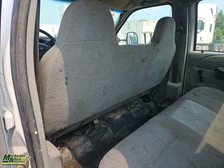 2003-ford-f450-image-18