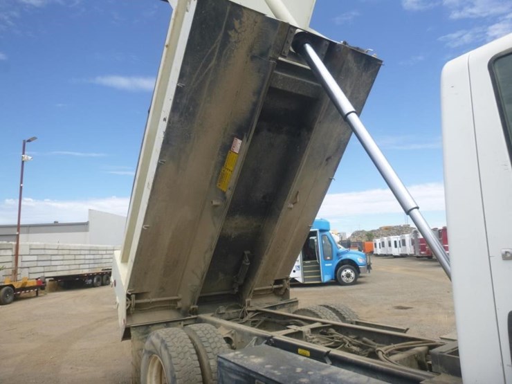 2013-international-durastar-4300-image-10