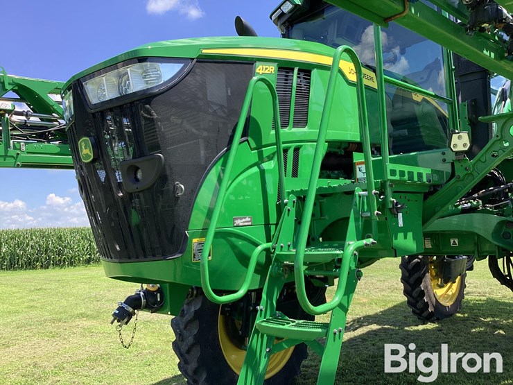 2022-john-deere-412r-image-12