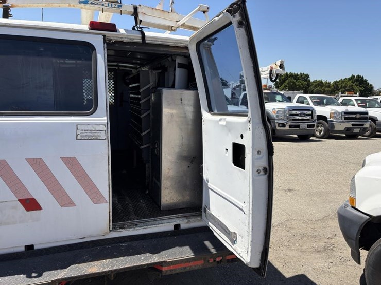 1995-utility-van-image-14
