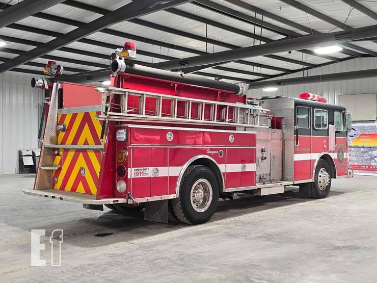 1991-seagrave-pumper-image-3