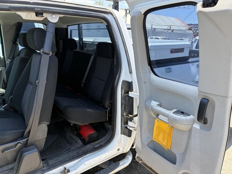 2012-gmc-sierra-2500-image-12