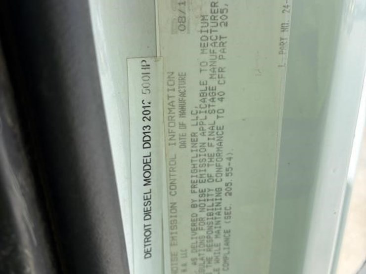 2013-freightliner-114sd-image-14