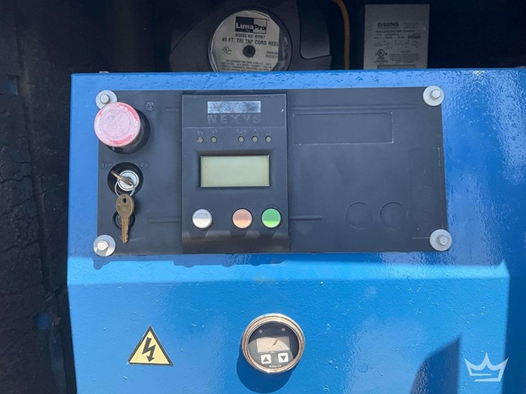 sdmo-100kw-towable-diesel-generator-image-8