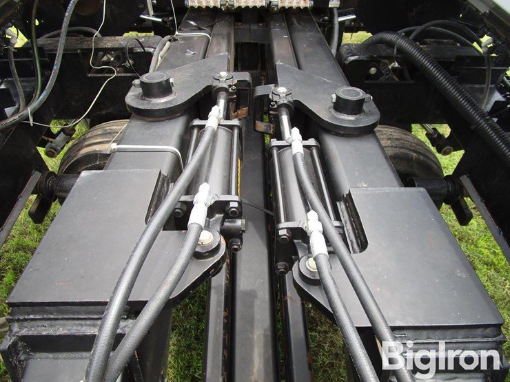 crustbuster-4740-all-plant-10-x-48-no-till-drill-w/liquid-fertilizer-image-18