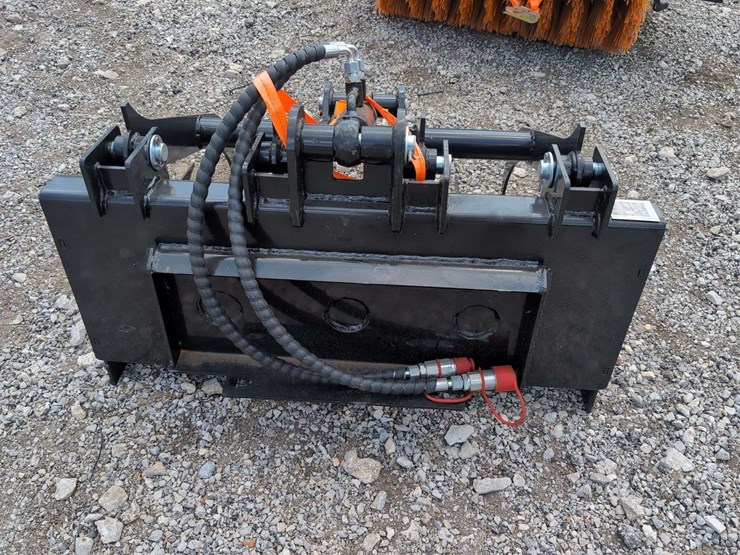 iranch-mini-skid-steer-grab-wooden-fork-image-2