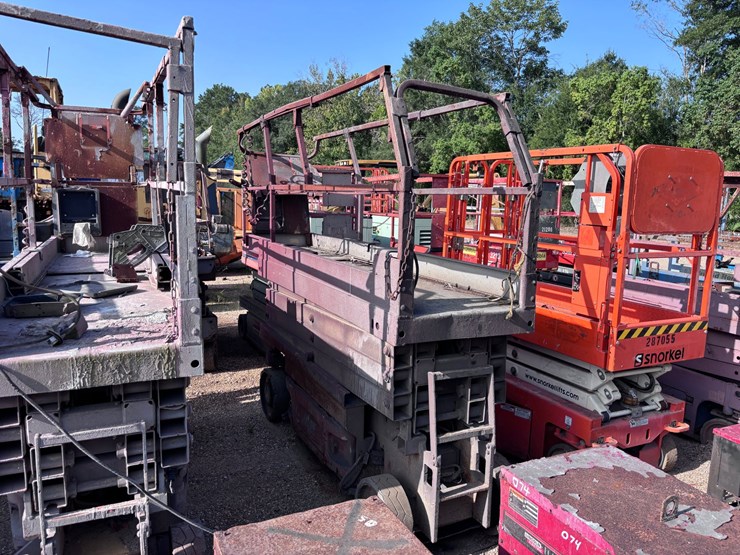 #39054-•-jlg-electric-scissor-lift-|-for-parts/repairs-image-1