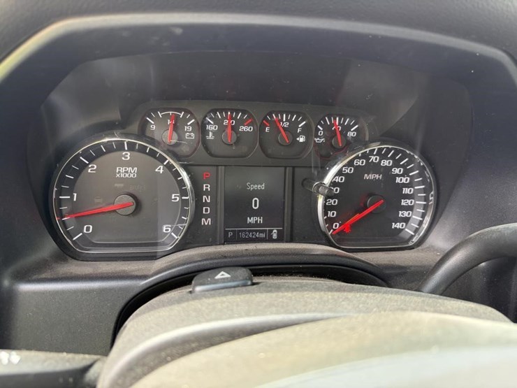 2016-chevrolet-1500-image-16