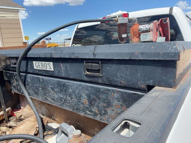 2015-chevrolet-silverado-2500-image-27