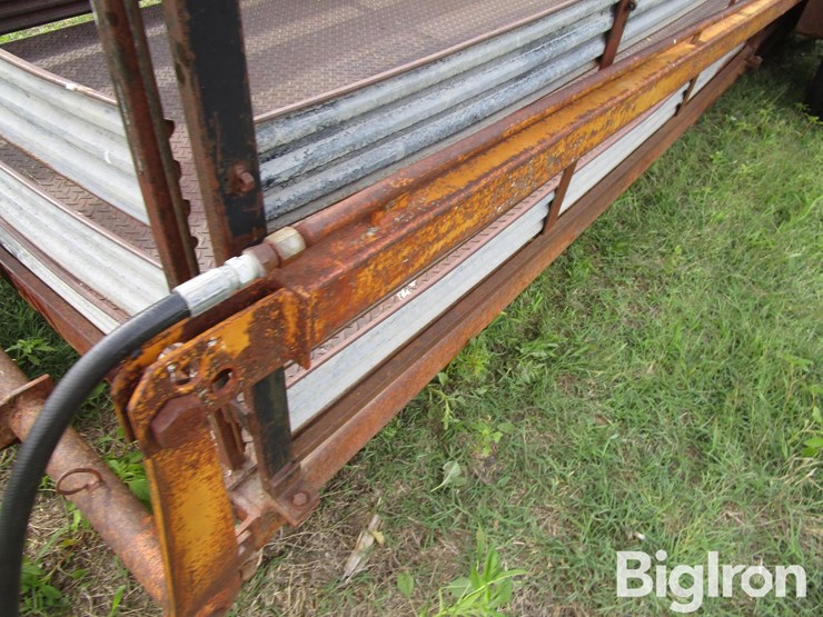 s/a-hydraulic-lift-pig-transport-trailer-image-12