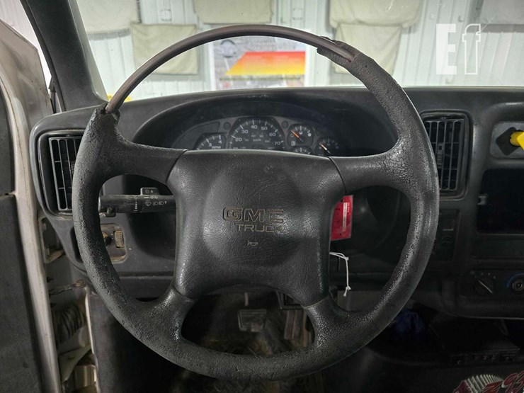 2006-gmc-topkick-c8500-image-10