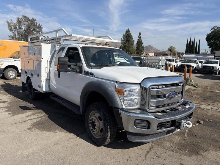 2016-ford-f450-xlt-sd-image-2