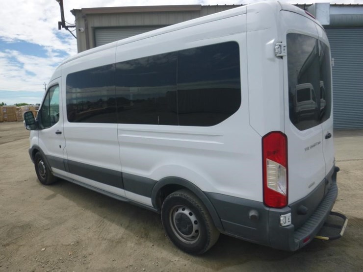 2017-ford-transit-image-4