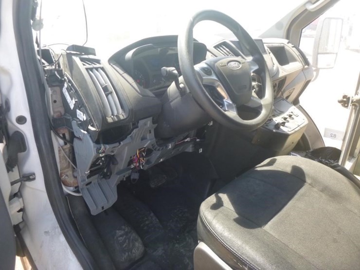 2019-ford-transit-image-9