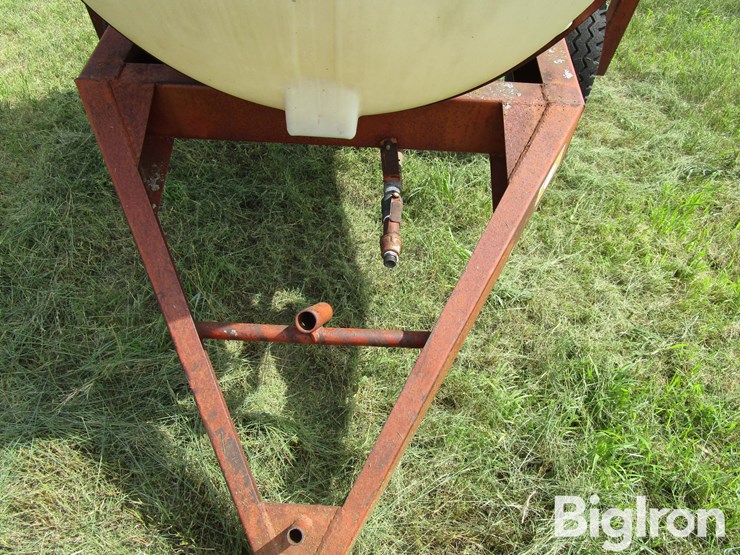 sprayer-tank-on-trailer-image-10