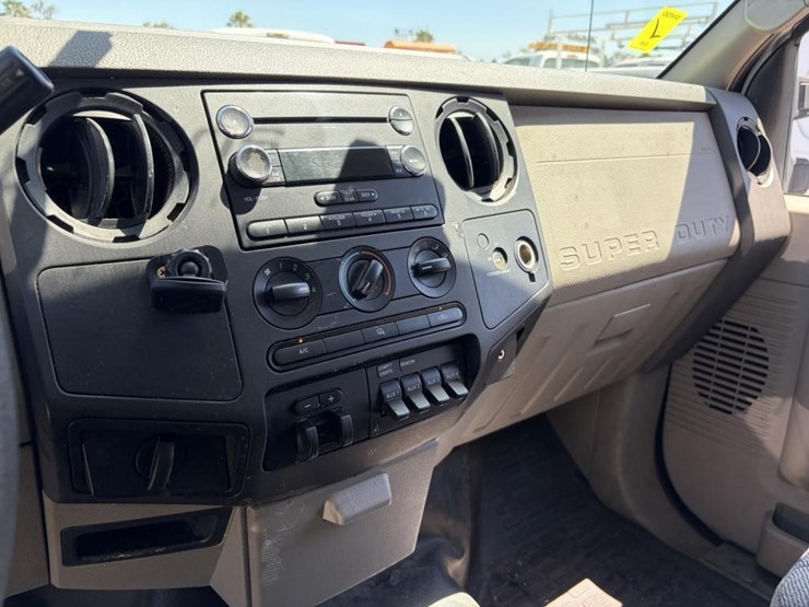 2009-ford-f350-image-18