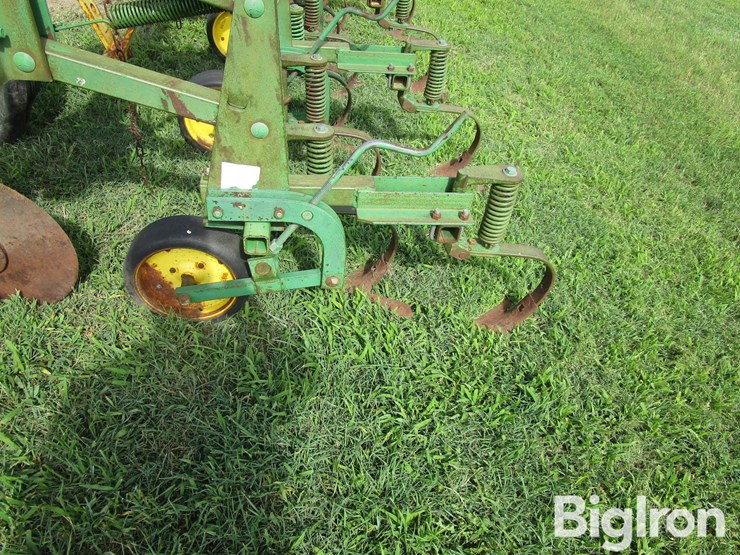 john-deere-825-image-13