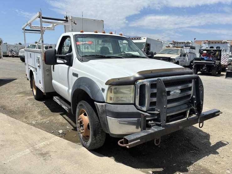 2006-ford-f450-image-2