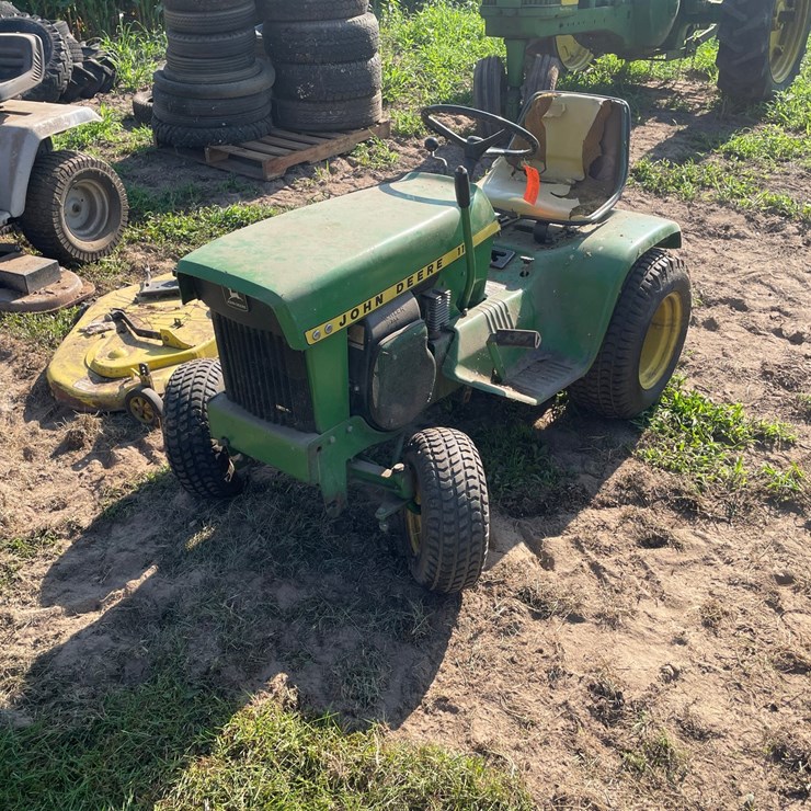JOHN DEERE 110