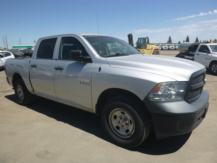 2017-dodge-1500-image-2