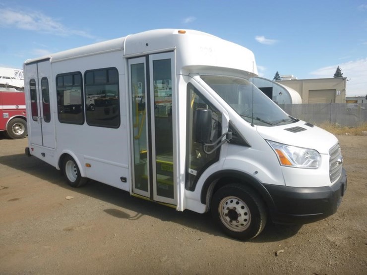 2019-ford-transit-image-2