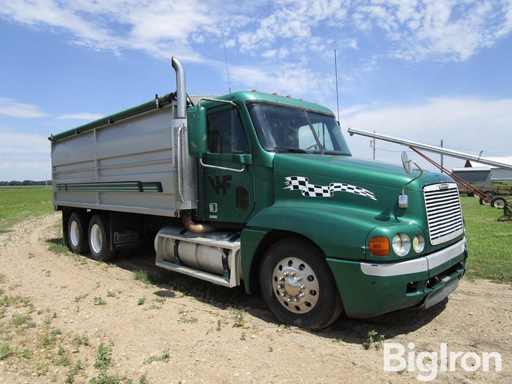 2003-freightliner-cst120-century-classic-t/a-grain-truck-image-3