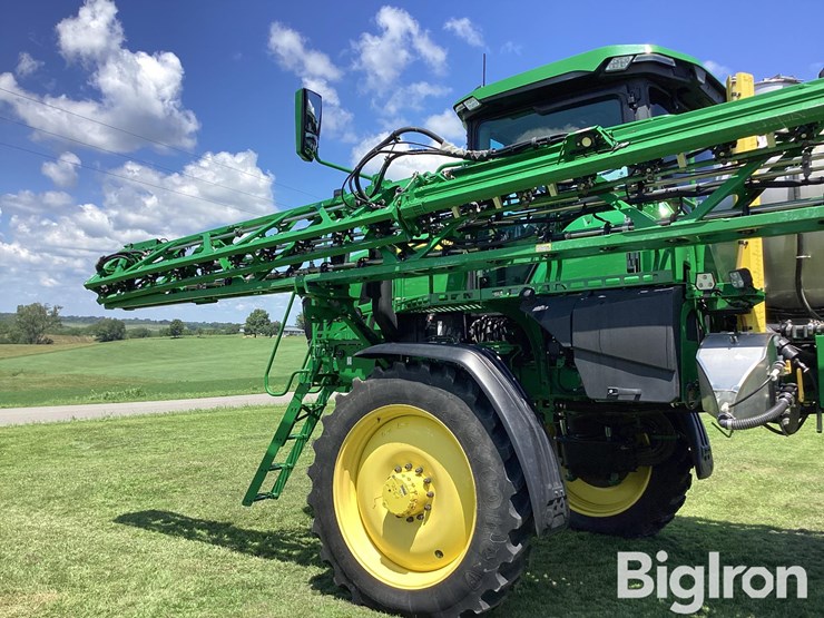 2022-john-deere-412r-image-16