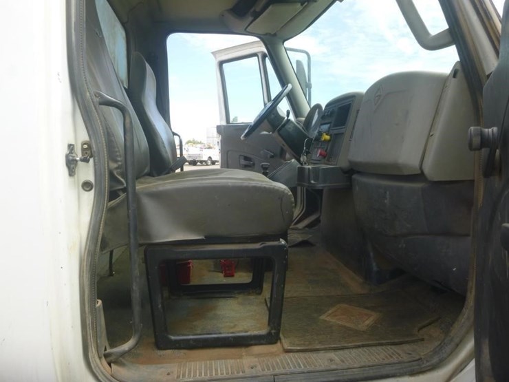 2013-international-durastar-4300-image-15