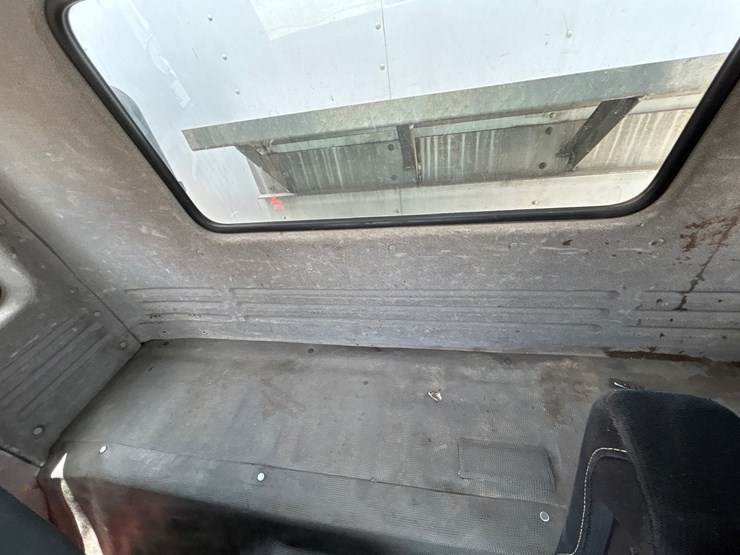 2001-gmc-t7500-image-59