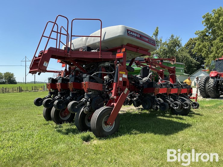 case-ih-1250-image-5
