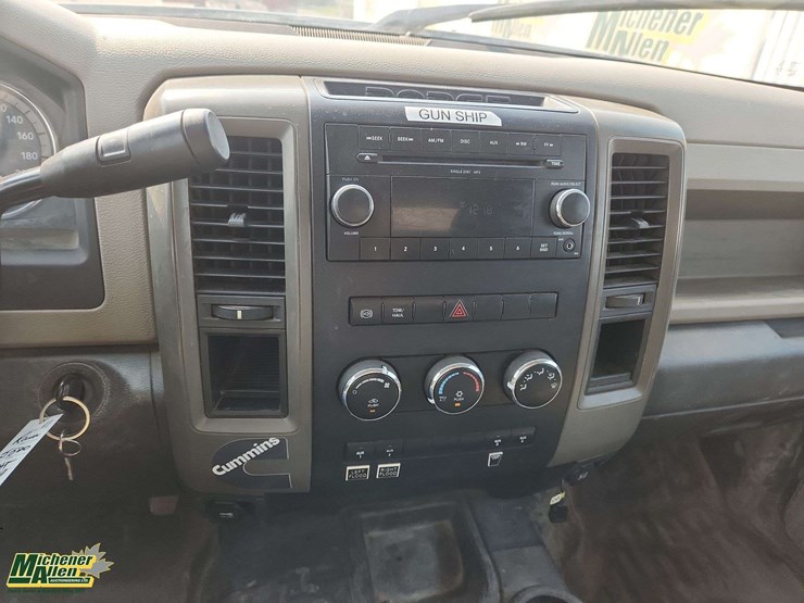 2011-ram-5500-4x4-s/a-service-truck-image-18