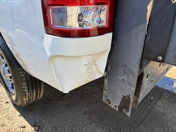 2012-gmc-sierra-2500-image-5