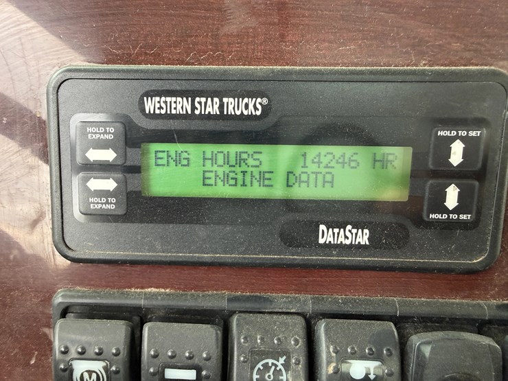 2014-western-star-4900-image-37