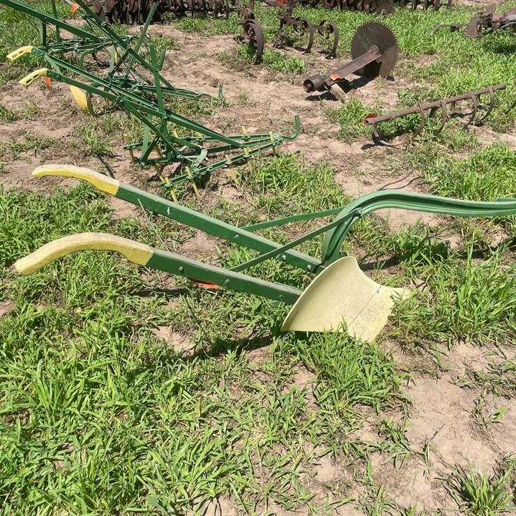 JOHN DEERE 84