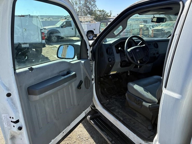 2012-ford-f250-image-15